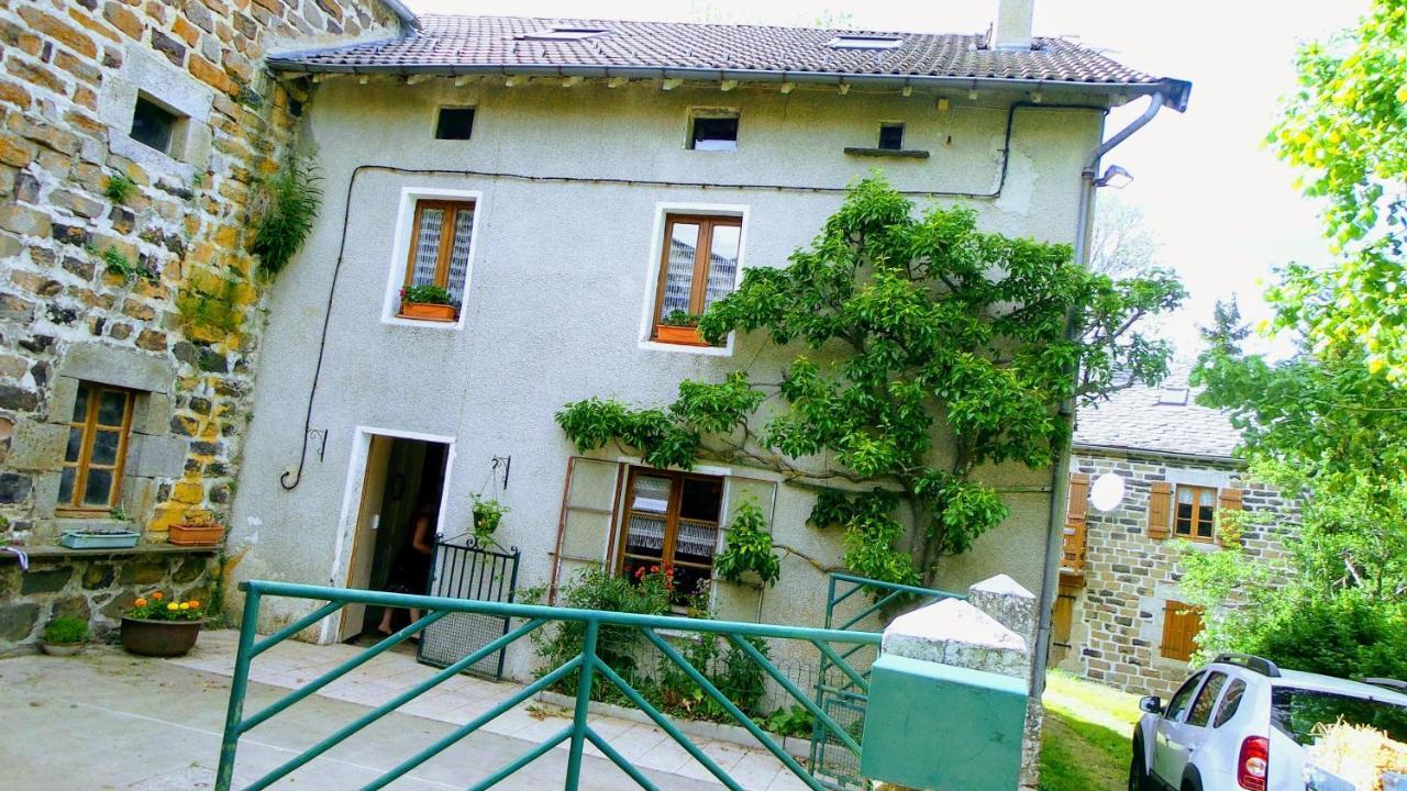 Maison De Famille Au Plateau Du Mezenc Les Vastres Exterior photo
